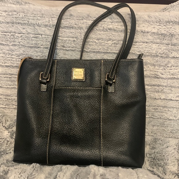 DOONEY & BOURKE black handbag - Picture 1 of 4